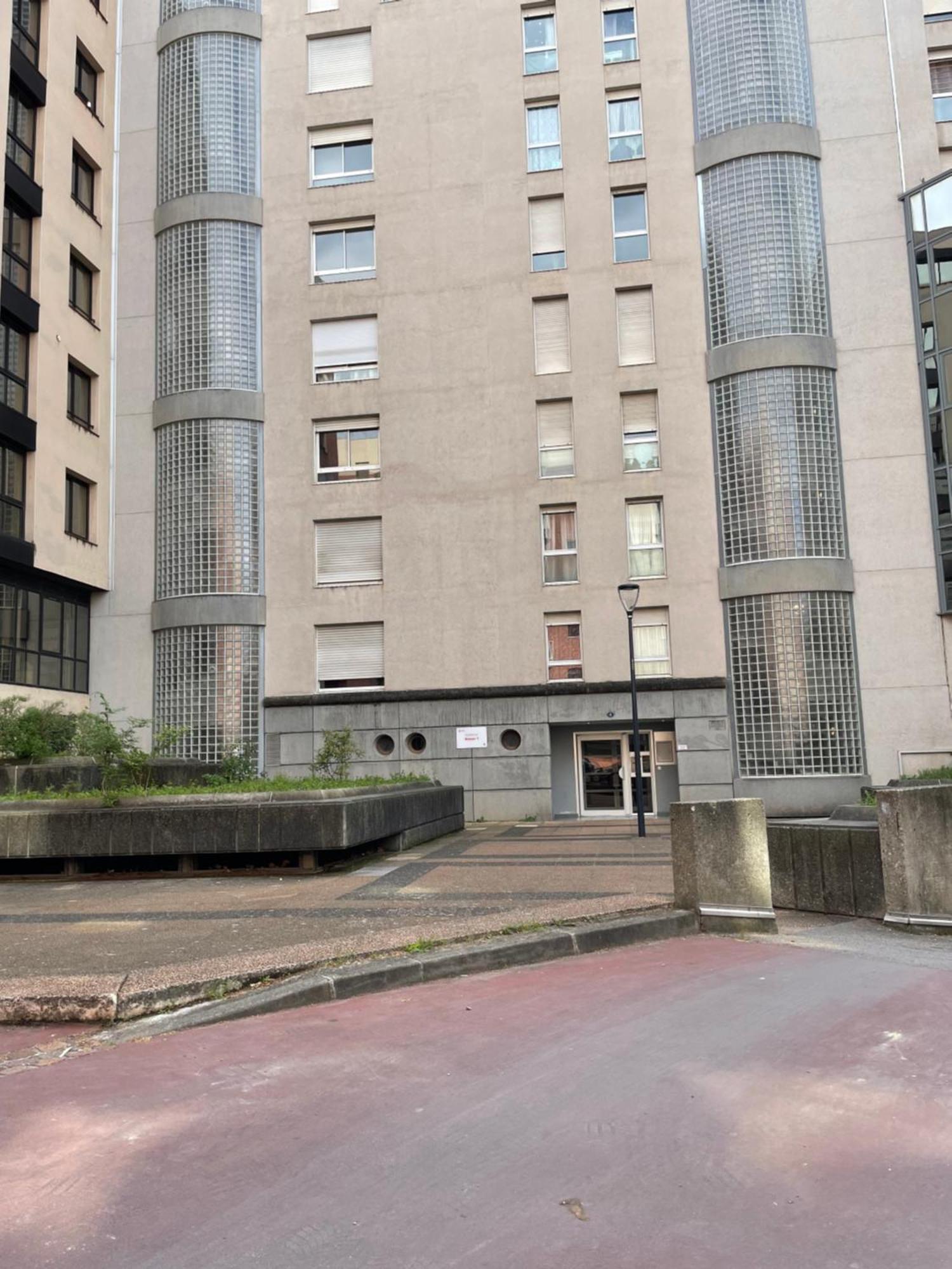 Centre Et Parking *